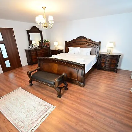 Apartment In The Heart Of *